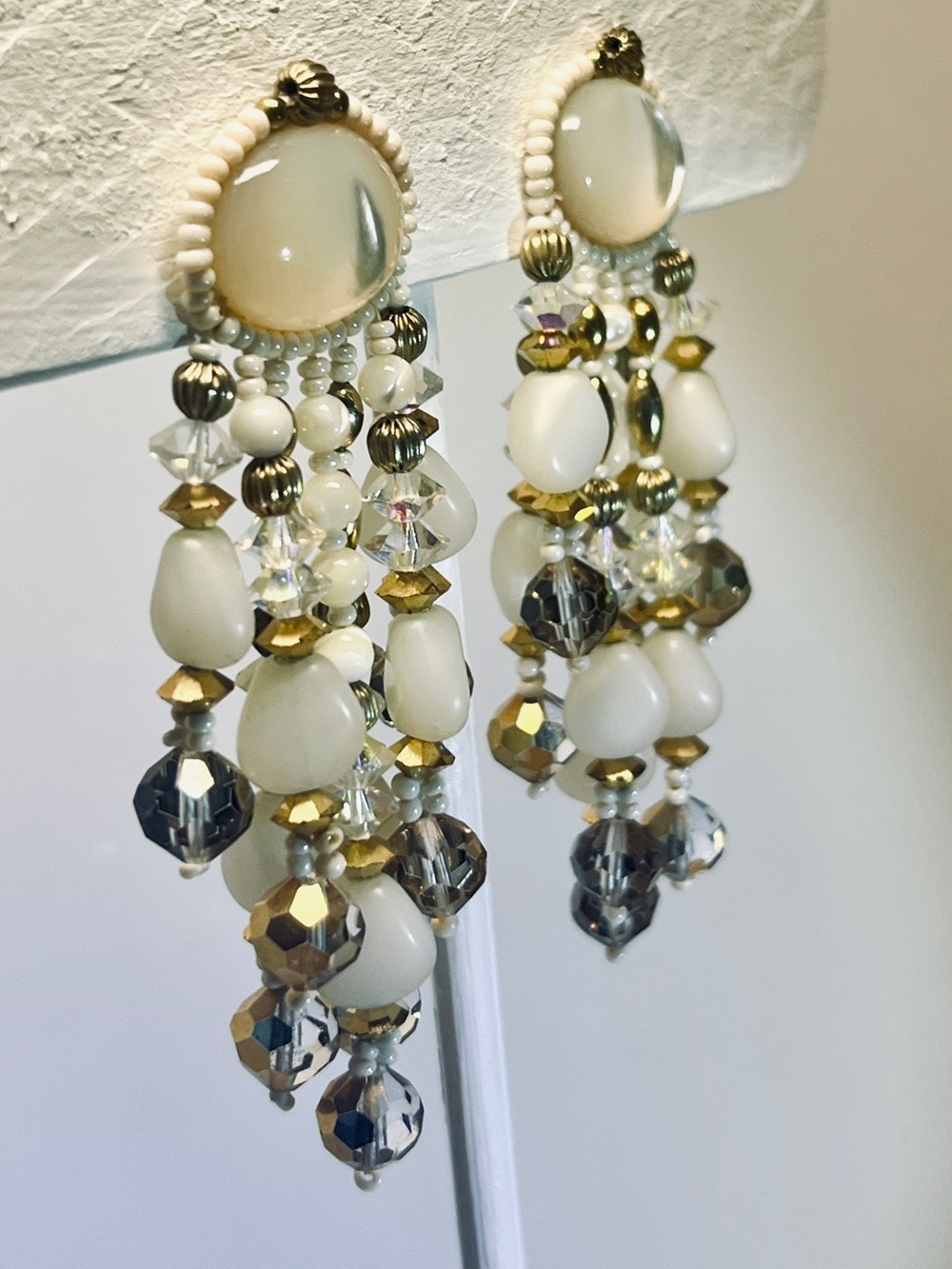 Chipita Earrings SIGNED VTG Mother of Pearl Boho Bead Dangle Joan Eagle Earrings